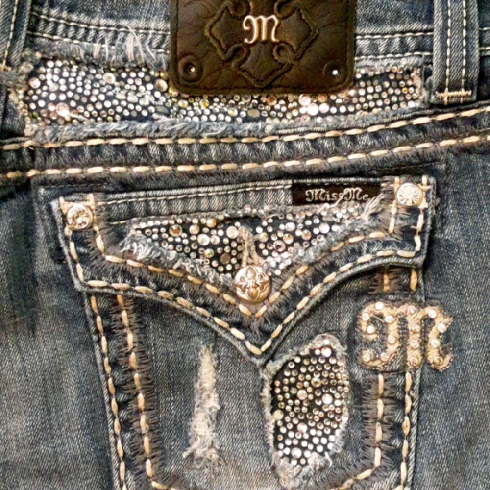 Miss Me Bermuda shorts